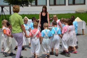 Otroci vrtčevske enote Hruševec med programom